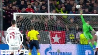 Manchester united secured a 0-0 away draw vs. sevilla in champions
league, thanks to pair of brilliant saves from goalkeeper david de
gea. ✔ subscribe e...