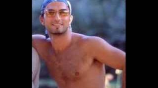 Tarkan Çıplak Ve Seksi