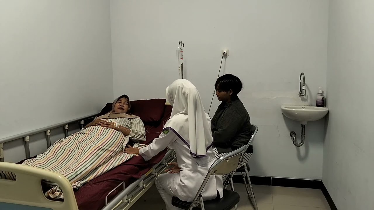 KOMUNIKASI TERAPEUTIK PADA PASIEN POSTPARTUM 