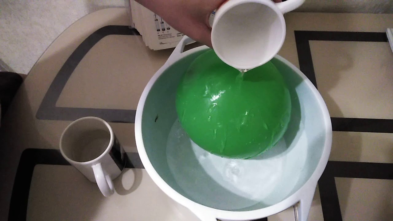 Опыт горячая и холодная вода. Эксперимент с шариком и водой горячей и холодной. Опыт с шариком и горячей водой. Опыты с горячей и холодной водой и воздушный шарик. Опыт с воздушным шариком и водой.