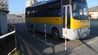 картинка: Автобус ба Чиргүүлтэй Автомашиний Жолоодлого