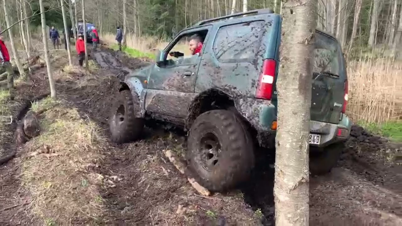 Jimny 33" on rev limiter :)