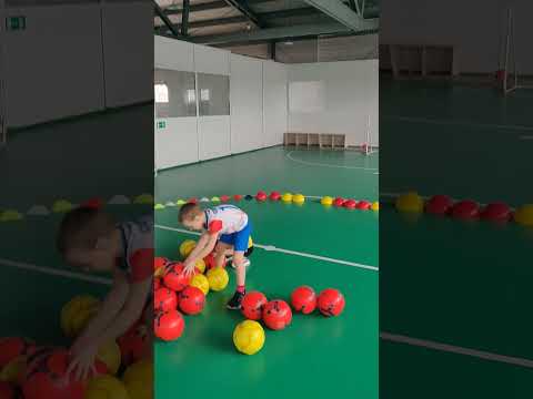 Тренировки юных спортсменов #футболисты #дети #детскийтренер #тренировкипофутболу #игры #спорт