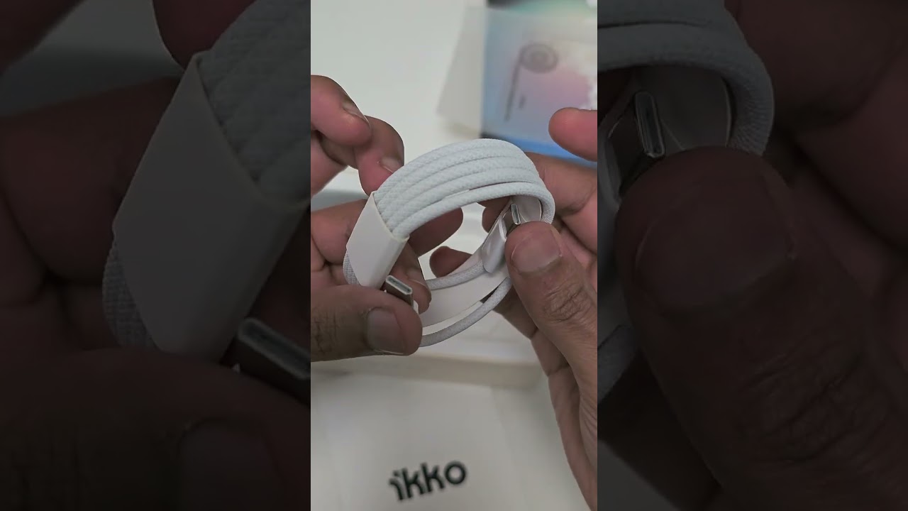 The Smallest "Pro" Phone? (MindOne Pro Unboxing)