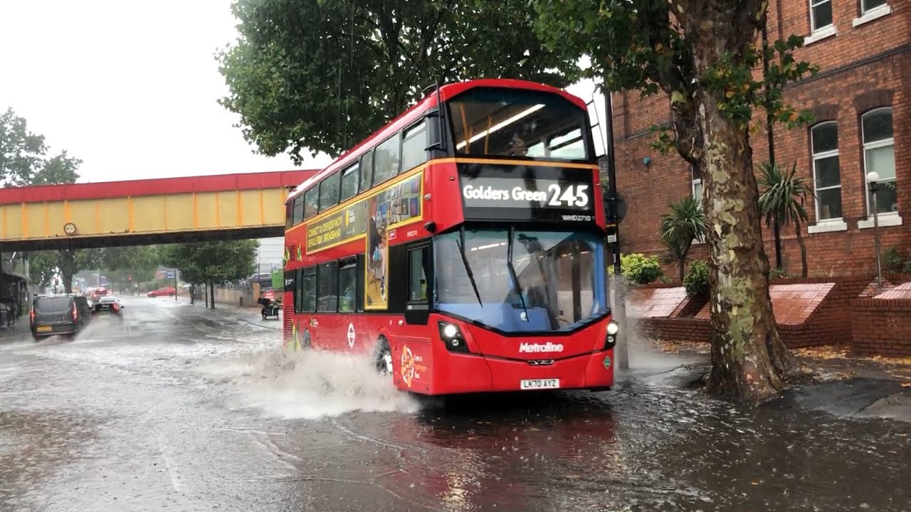 🅱️ Buses at Cricklewood & Heavy Rain Leads to Local Flooding 💦