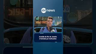 22 ônibus são sequestrados e usados como barricadas em Madureira, zona norte do Rio | #SBTBrasil