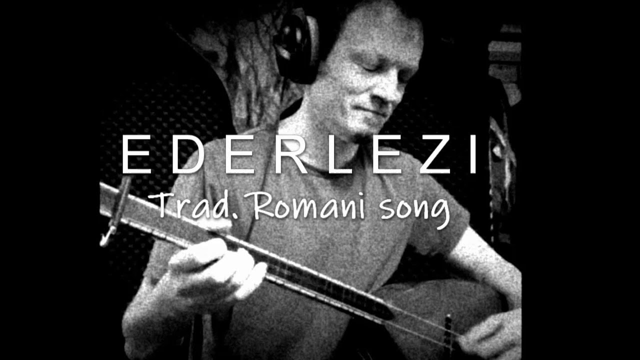 Play saz/baglama: Romani song Ederlezi