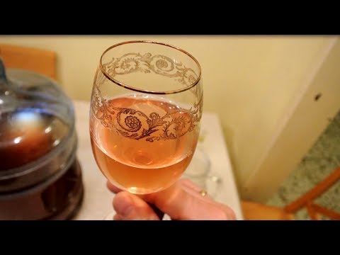 הכנת יין ביתי - תהליך מלא של  הכנת יין רוזה ורדרד קרוי גם "יין סמוק" מענבי מוסקט אלכסנדרוני