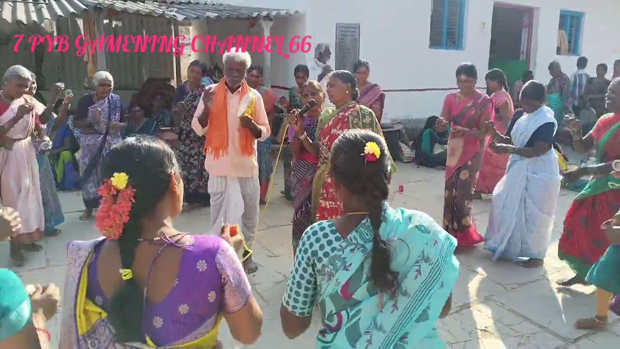 శ్రీ కాశీ విశ్వనాధ్ ఆలయం అన్నపురణ దేవి ఆలయం గ్రామ తేంకటి భజన చేస్తున్న మార్పల్లి గ్రామ భకూతులు 