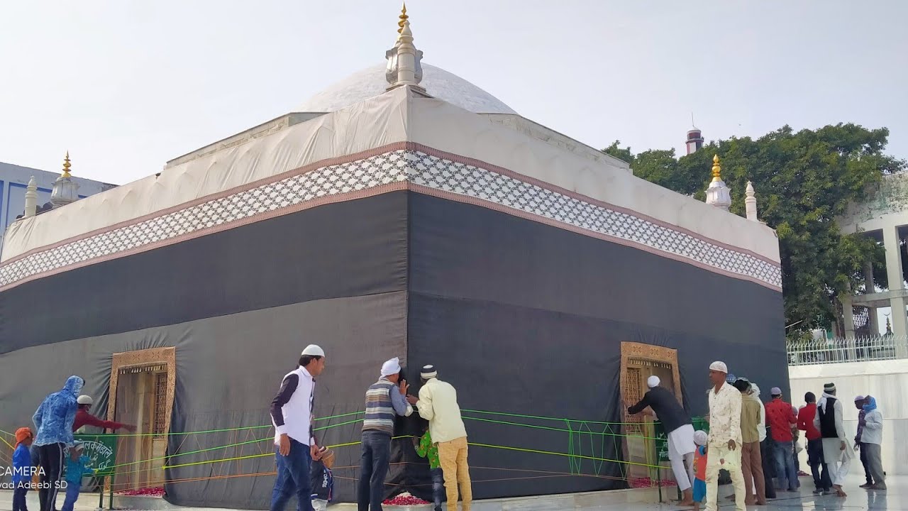 आका करम करो मेरे मौला करम करो। Aaka Karam kro mere maula Karam kro ! Kalam by allama Adeeb MAKANPURI