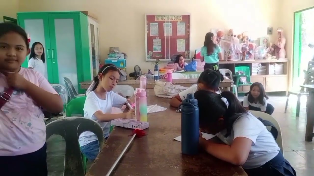 Acting for school sorry kong may naririnig kayu sa likod ng camera