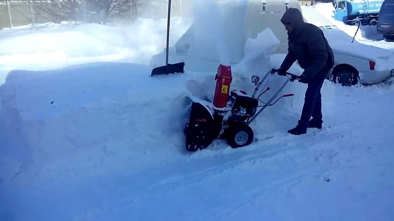 Снегоуборочная машина AL-KO SNOWLINE 620E - YouTube