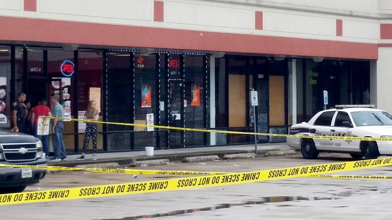 Police investigate double shooting - YouTube
