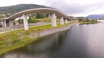 Swoop The Bridge Like A Boss!