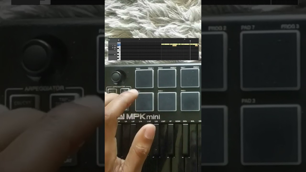 Remaking "Megan's Piano" by Megan Thee Stallion (Akai Mpk Mini) adlı videoyu YouTube'da izle Remaking "Megan's Piano" by Megan Thee Stallion (Akai Mpk Mini) adlı videoyu YouTube'da izle