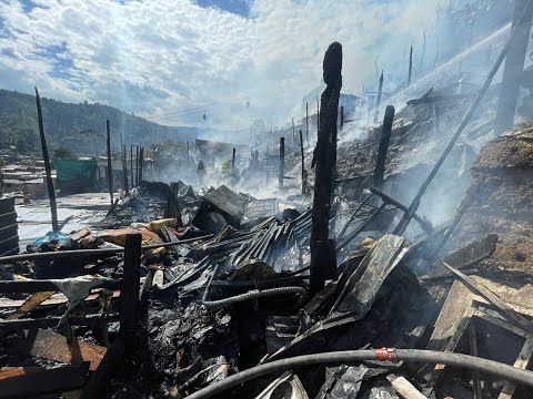 Cerca de 20 viviendas afectadas deja grave incendio en Medellín
