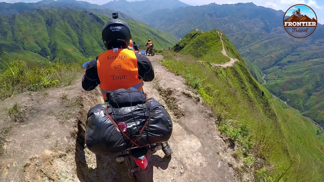 Xương Sống Khủng Long , Tà Xùa . dinosaur's spine, Ta Xua Mountan. Frontier Travel Vietnam.