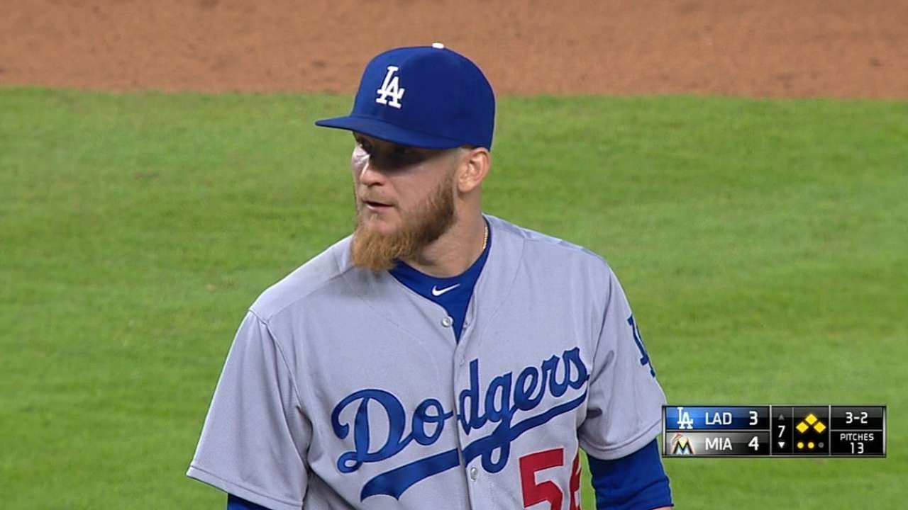 LAD@MIA: Reliever Howell gets Dodgers out of jam