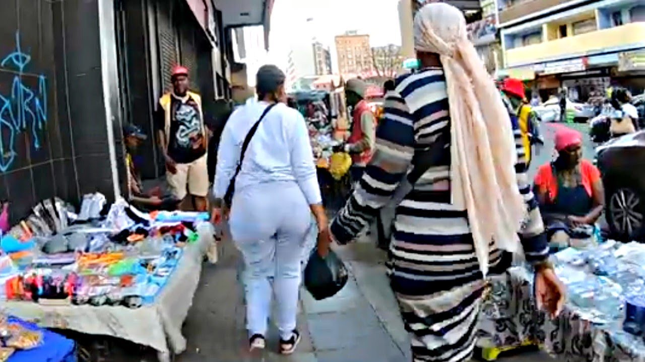 ТОРГОВЫЙ ЦЕНТР JOBURG MALL, ЮЖНАЯ АФРИКА, ЙОХАННЕСБУРГ, СКРЫТЫЙ РАЙ ДЛЯ ТОРГОВЛИ (в шоке)