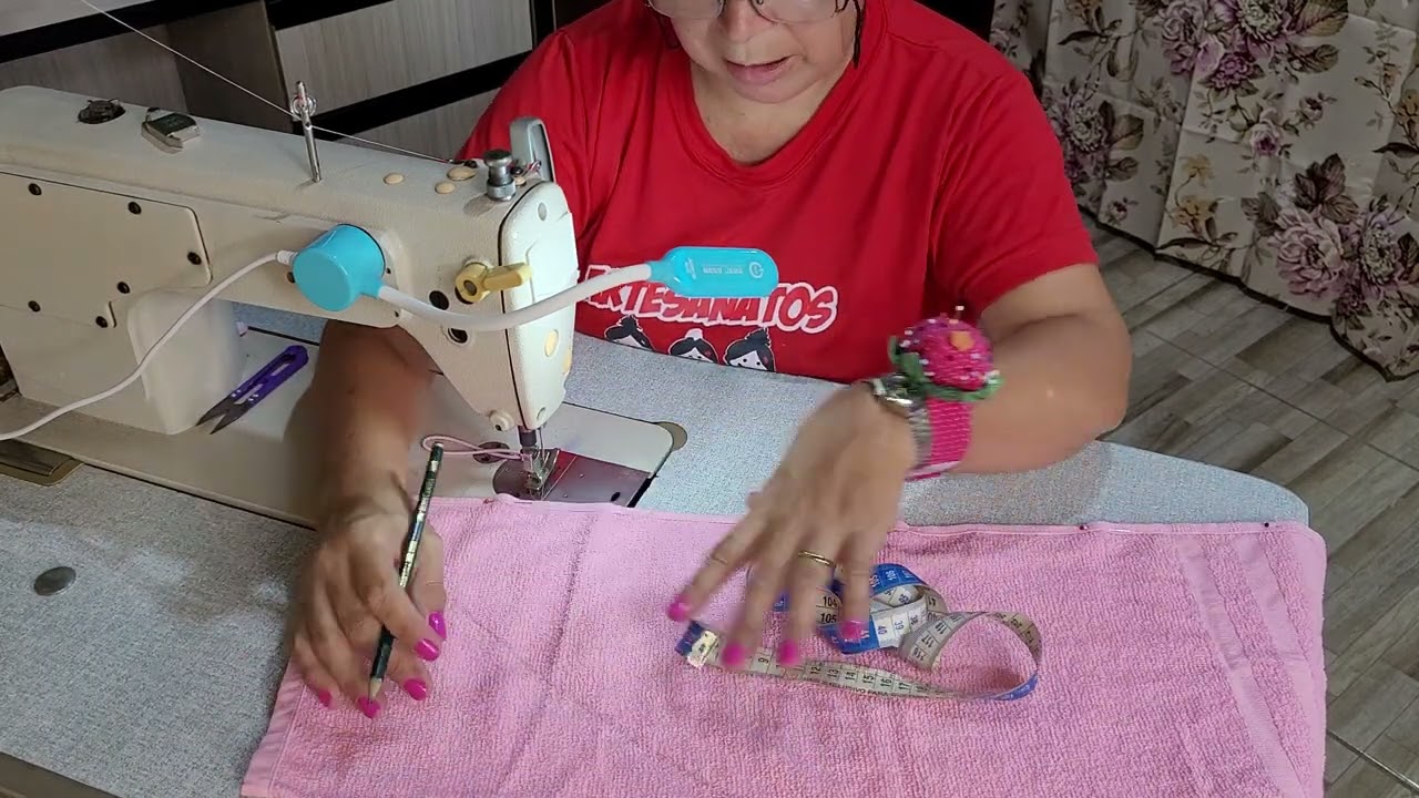 Como fazer touca pra secar cabelo, com toalha de rosto.