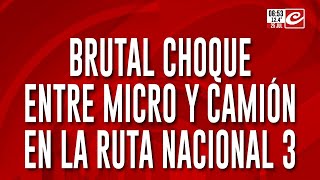 Micro repleto de pasajeros chocó contra camión: hay varios muertos