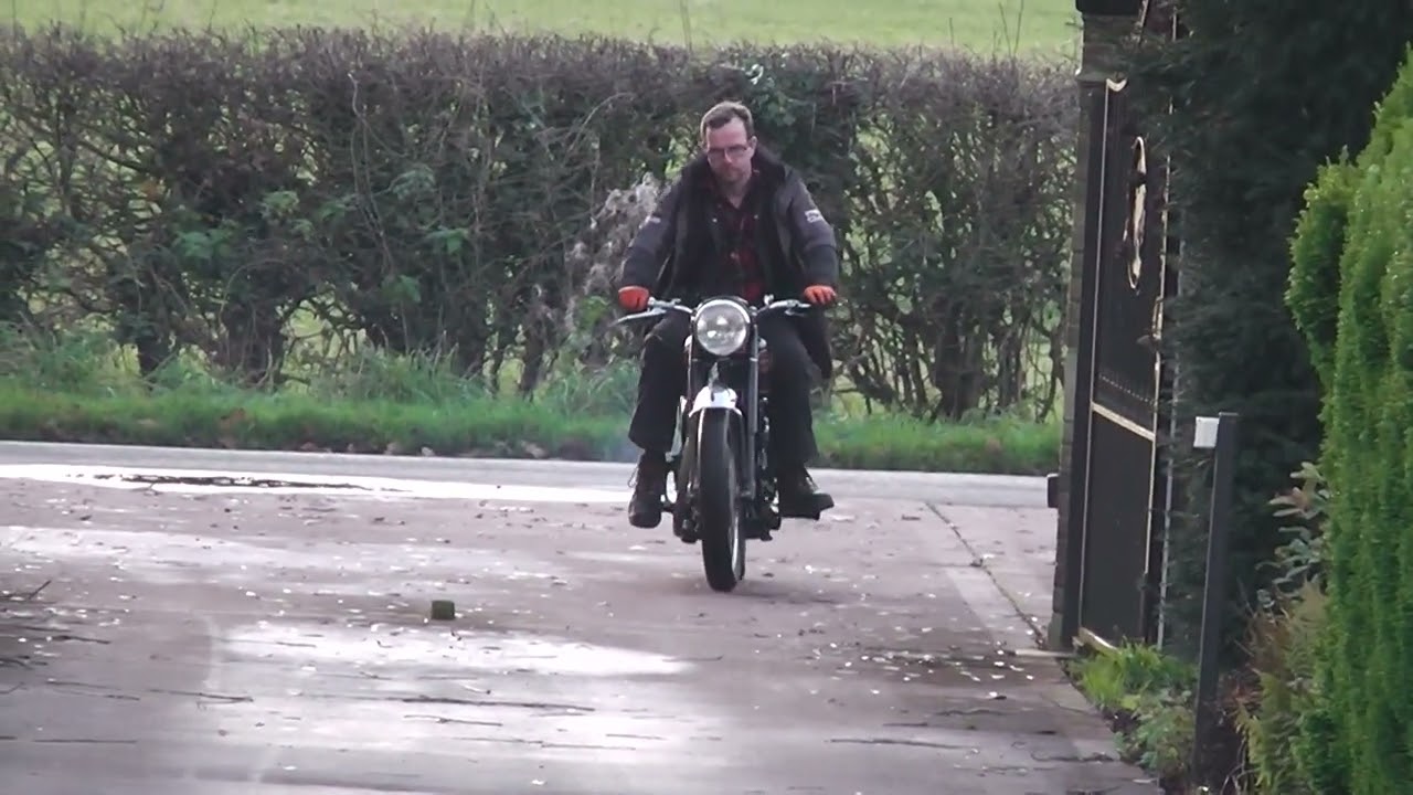 Velocette Viper 481 XUE