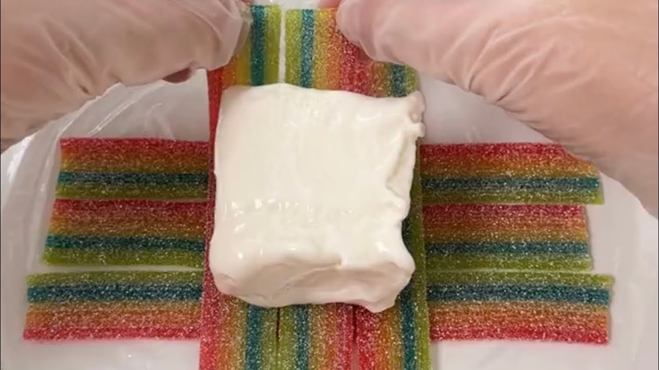 تزووجنا عْصـب بسبه وصَيه وهو يحب ثانيه لكن غاار على لما..🥺💖