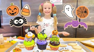 Nastya decorates cupcakes for Halloween screenshot 2