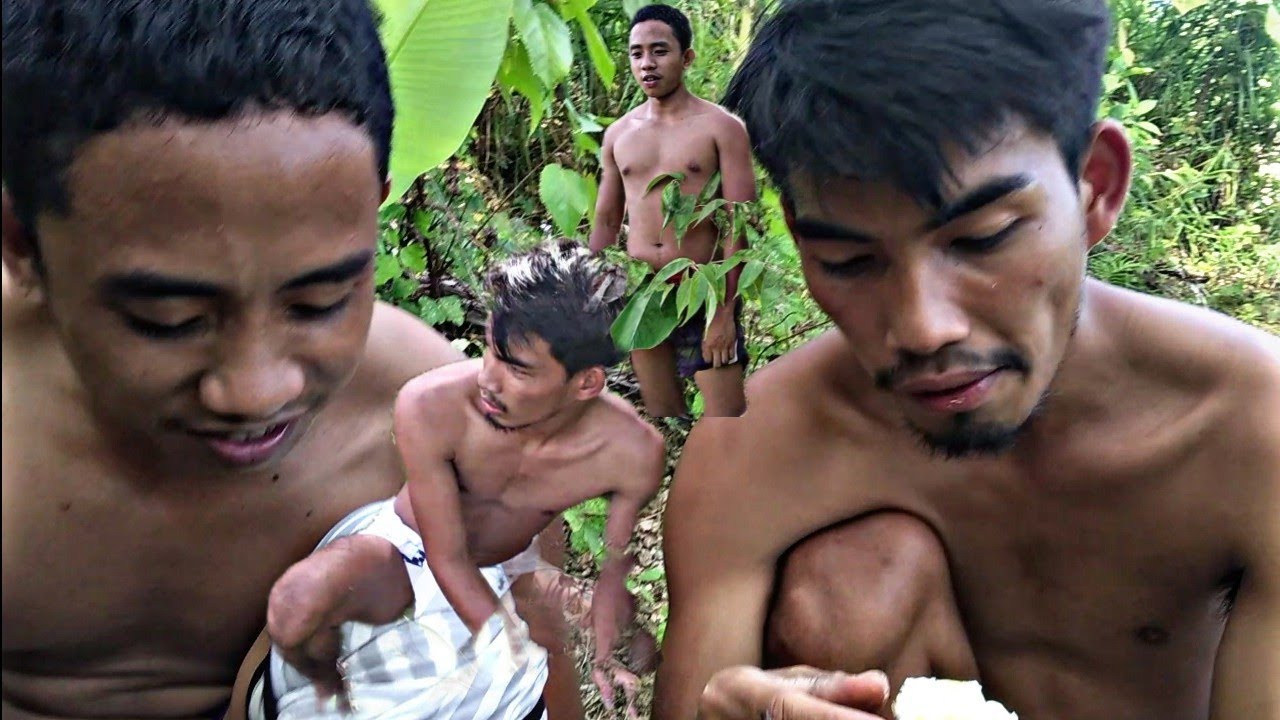 Diaper Boy and Primitive Boys Hunting Eggs for Food / catch and cook