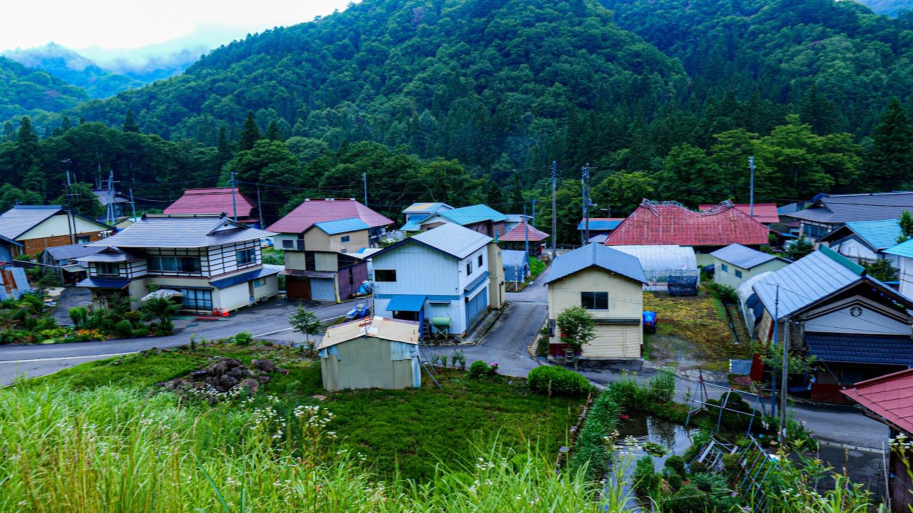 日本の田舎の小さな集落を散策【福島県柳津町枇杷首】