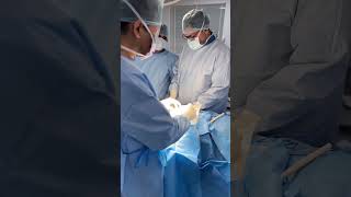 DOUBLE GLOVE FOR THE WIN 🏥🧤