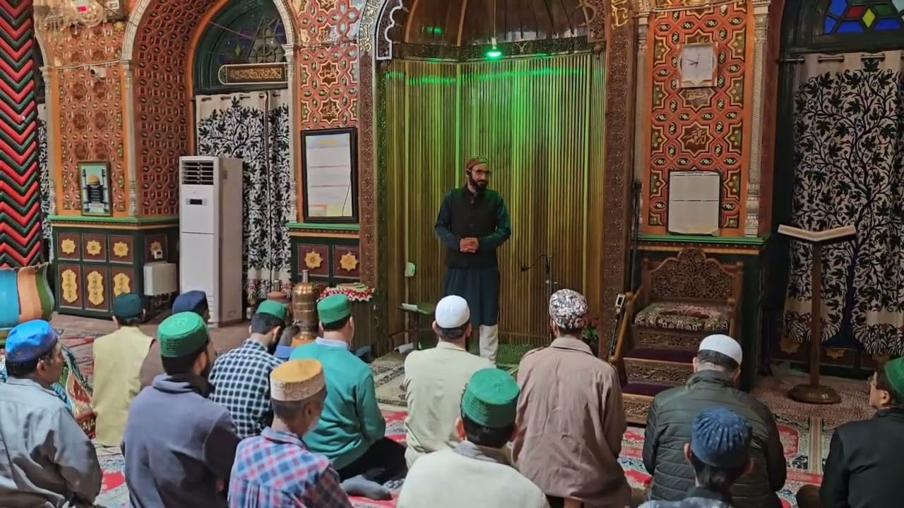 Imam Sahib  at Khanyar shrine condemns Pahalgam terror attack on innocent tourists.
