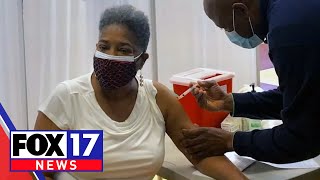 Sending COVID-19 vaccines to small clinics could save lives, nonprofit CEO says