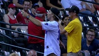 WSH@ARI: Fan catches two foul balls in one at-bat
