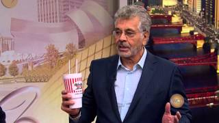 Portillo's gives out chocolate cakes to Windy City Live audience