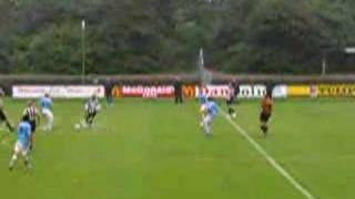 Dibaggio Bliver Skadet - Vand På Banen