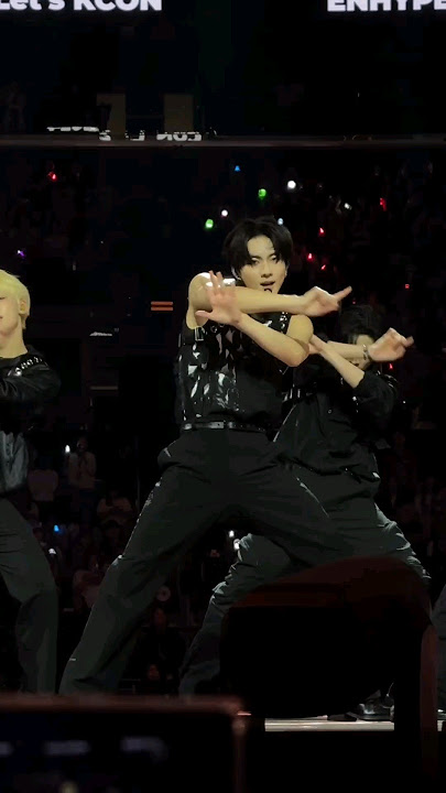 jungwon killed fatal trouble choreo in kcon! #trending #enhypen #kpop #heeseung #jungwon #kcon #fyp