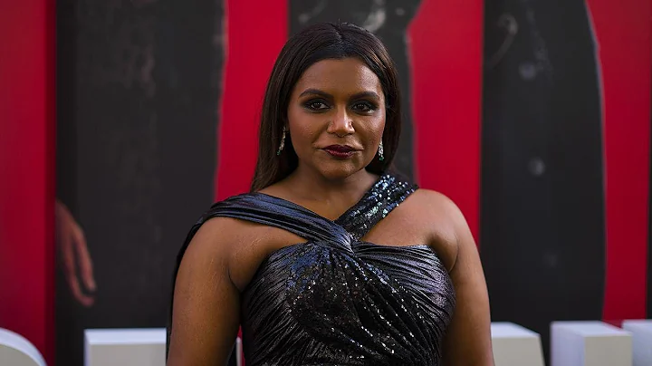 Mindy Kaling Opens Up About Being a Single Mom to ...