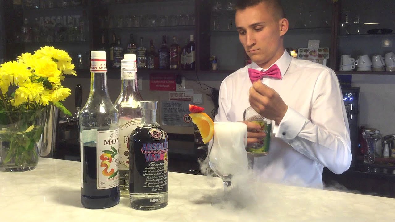 Miško vám už chystá drinky na  zajtrajšiu party