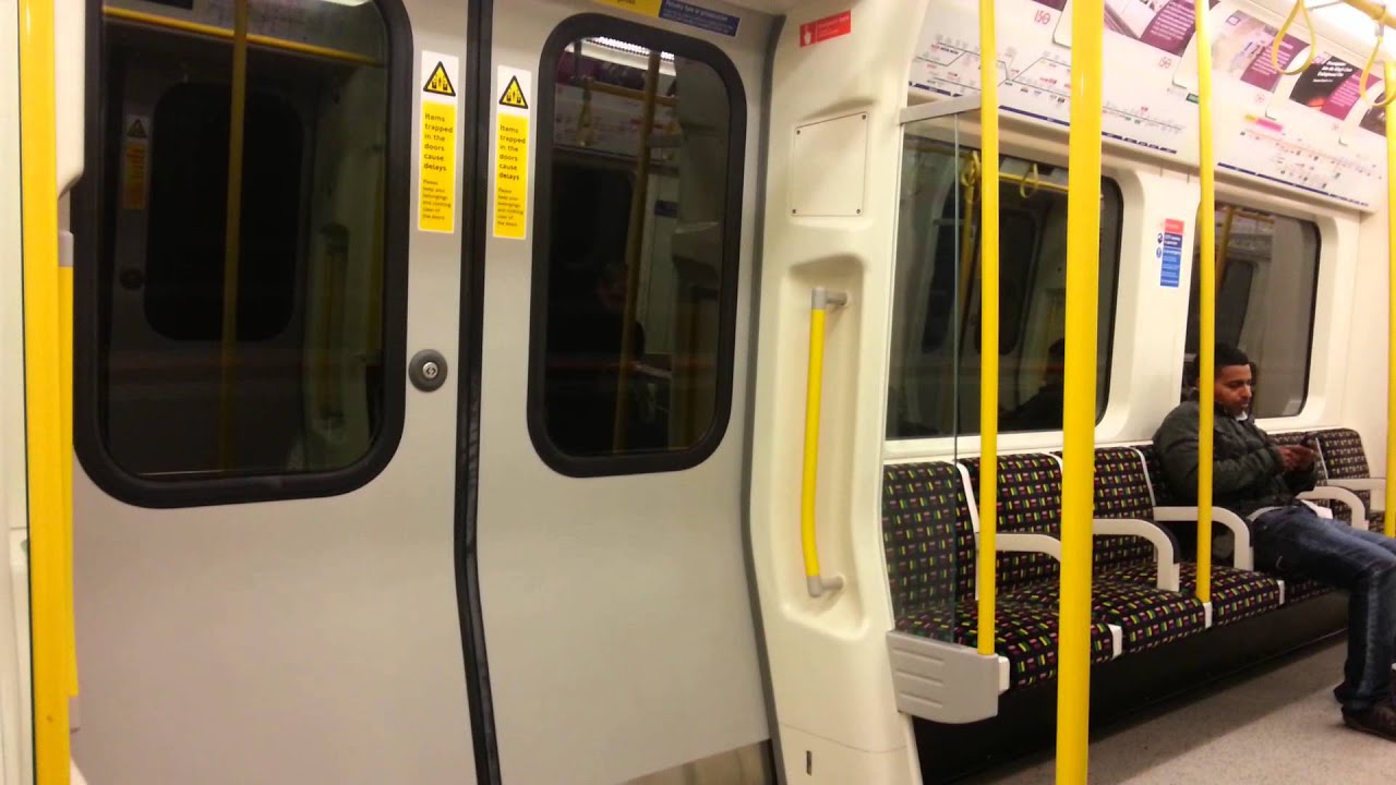 Hammersmith & City Line S7 Stock 21301 From Bow Road to Stepney Green
