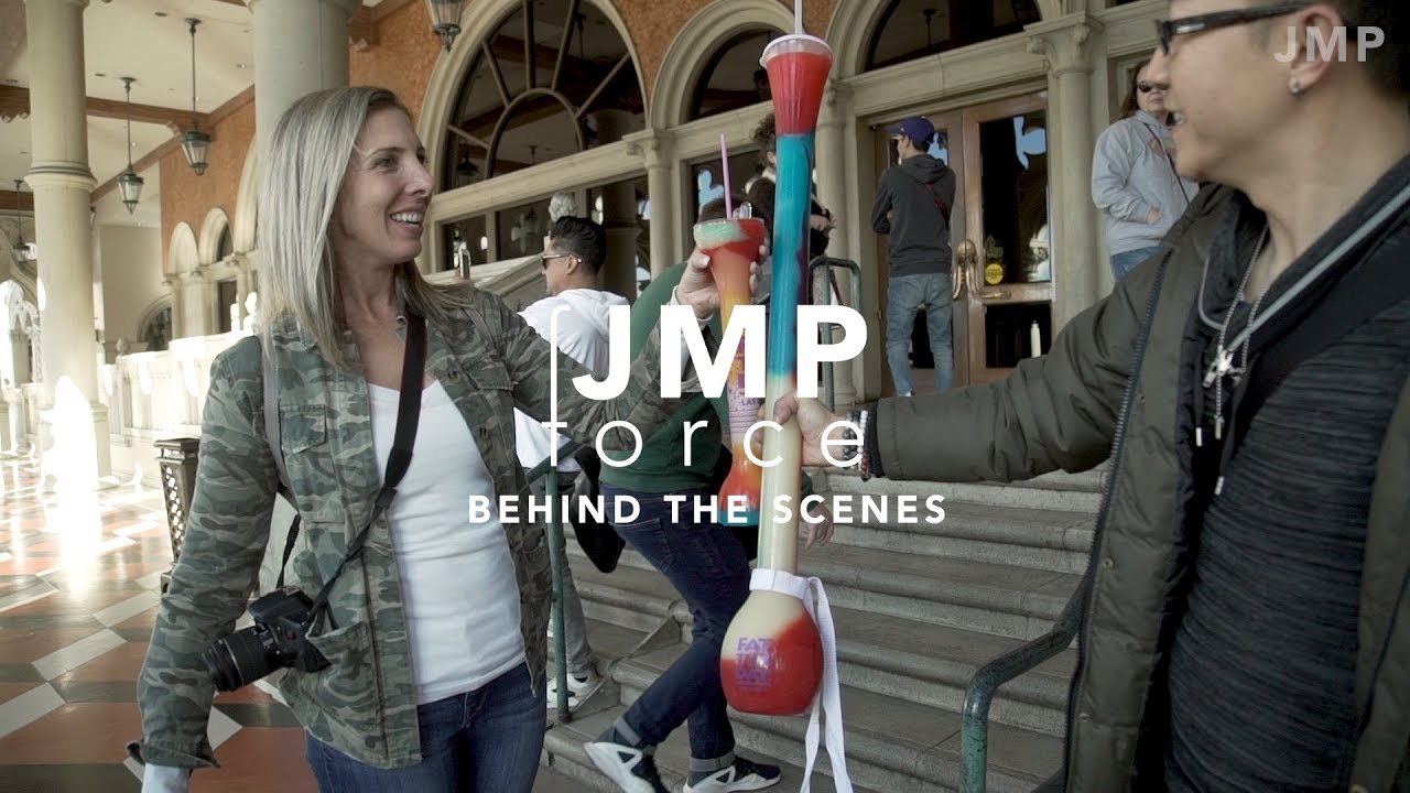 100oz Alcoholic Drinks At Fat Tuesday - BEHIND THE SCENES