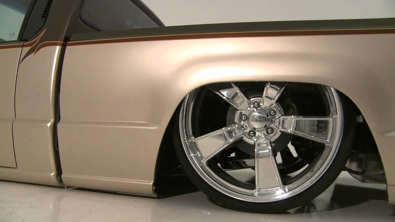 Ernie Macias's Body Dropped Mitsubishi Mighty Max