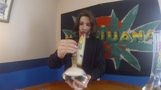 TWO WAYS TO SMOKE OUT OF A BONG!