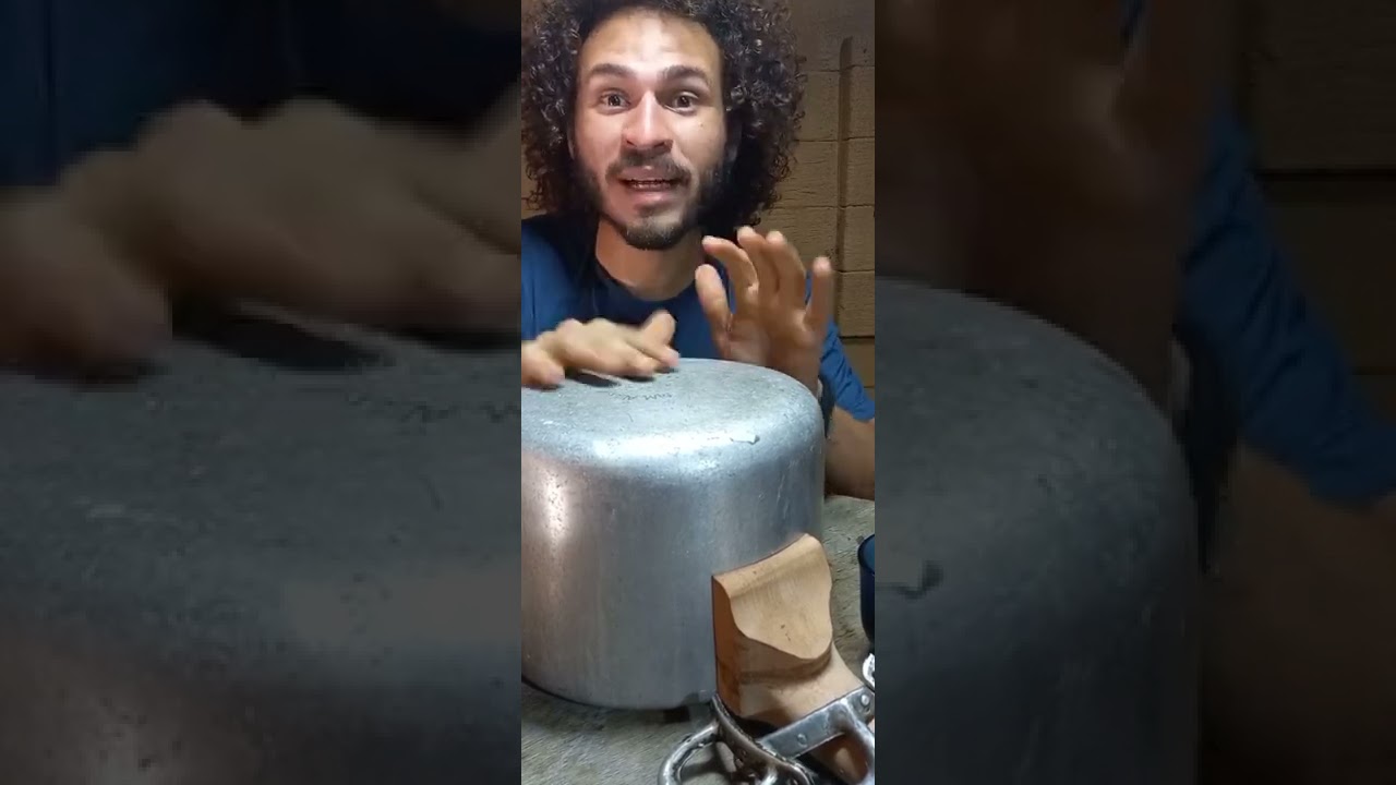 Guarda Um improviso divertido com panela de pressão #Shorts su YouTube Guarda Um improviso divertido com panela de pressão #Shorts su YouTube