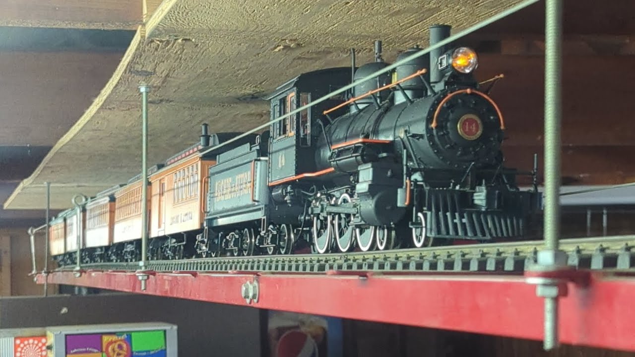 G-Scale Depot Loop tests - Arcade & Attica Custom 