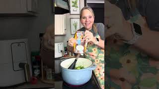 Let’s make lazy cheddar broccoli soup #broccolicheddarsoup #broccoli #cheese #soup