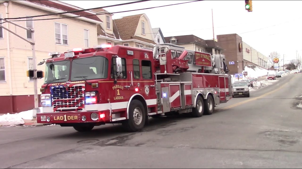 Passaic, NJ Fire Department Ladder 1 Responding