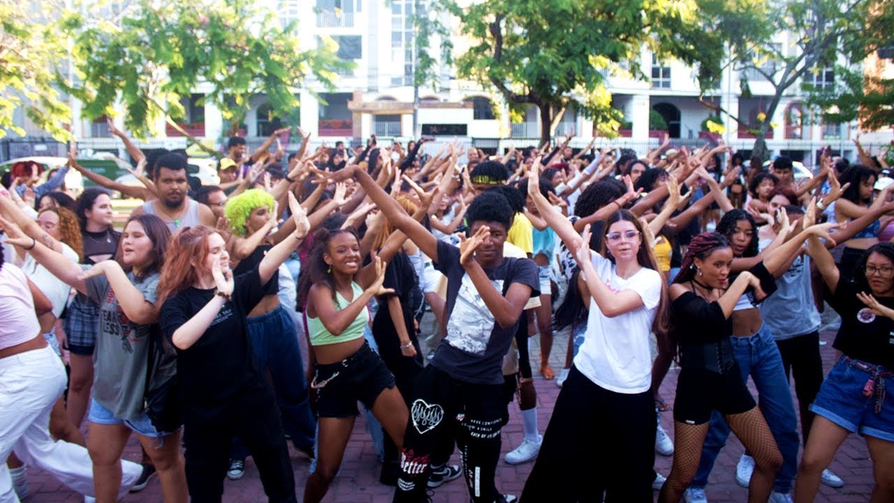 Random Play Dance | Kpop Colorful Day 2023 | KBE