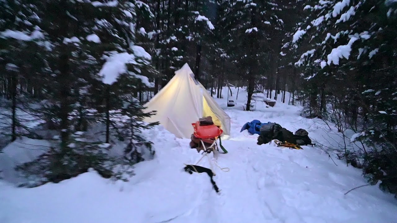 Camping d'hiver(winter camping) Parc Jacques-Cartier Québec, (poêle GWM)