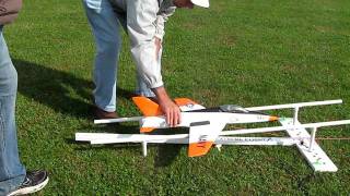 Great Planes Electrifly EDF Evader launching off Dales home made bungee system